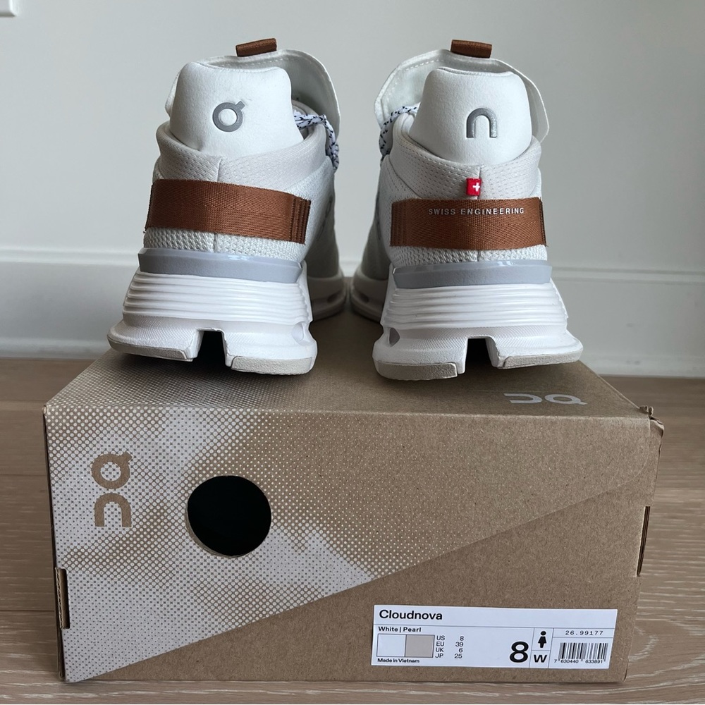 ON Running Couldnova Women Shoes Size 8 White Pearl - Picture 9 of 12